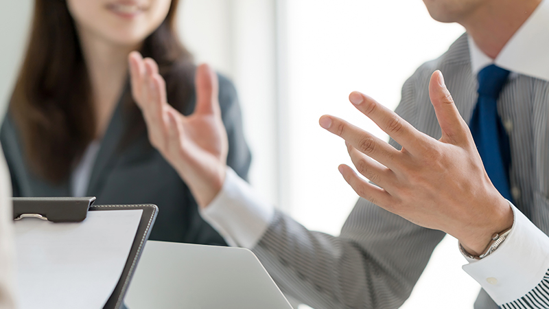 資格取得の際に、日本語での講習が不安な方の為に通訳を行っています